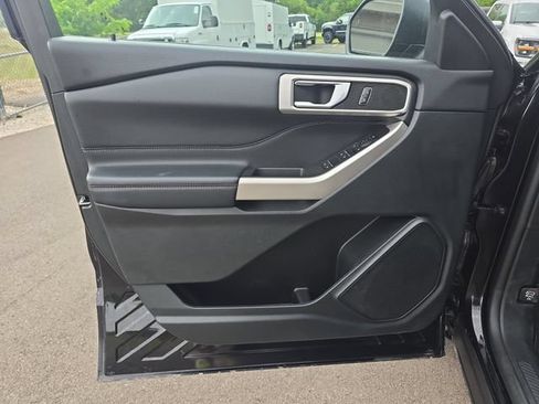 Certified 2023 Ford Explorer XLT w/ Equipment Group 202A AWD/4WD image 10