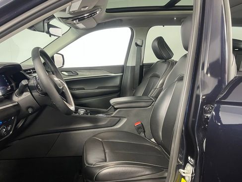 Used 2024 Jeep Grand Cherokee Limited 4xe w/ Luxury Tech Group II image 17