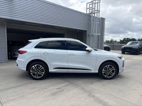 Certified 2025 Audi Q5 Premium w/ Premium Plus AWD/4WD image 4