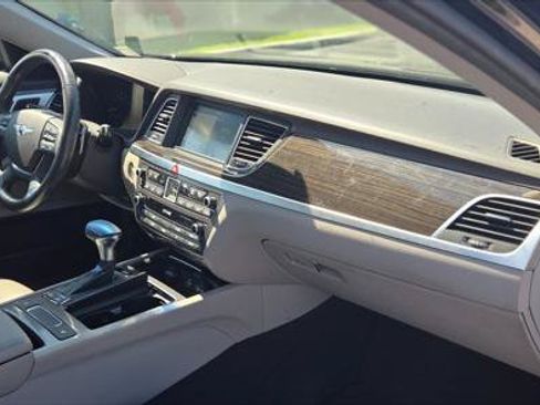 Used 2020 Genesis G80 3.8 RWD image 22