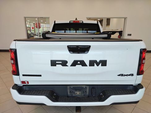 Used 2025 RAM 1500 Big Horn AWD/4WD image 4