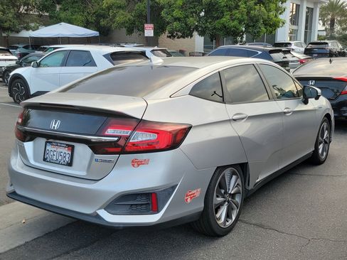 Used 2018 Honda Clarity Plug-In Hybrid image 5