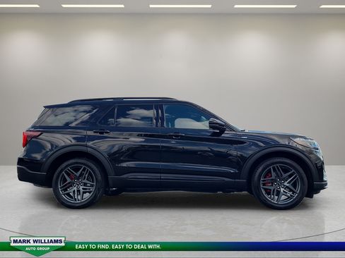 Used 2025 Ford Explorer ST-Line w/ Premium Package AWD/4WD image 2