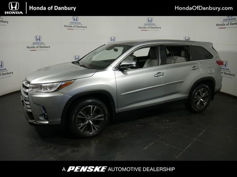 Used 2019 Toyota Highlander Plus w/ Protection Package #3 image 1