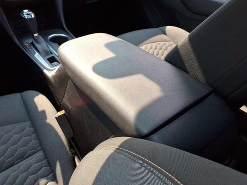 Used 2019 Chevrolet Equinox LT w/ Sun & Navigation Package FWD image 25