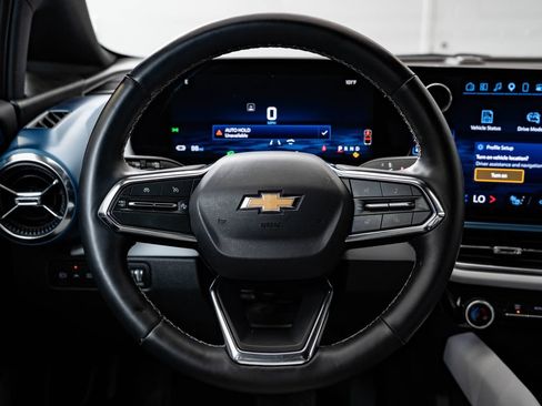 Used 2025 Chevrolet Equinox EV LT w/ Convenience Package FWD image 39