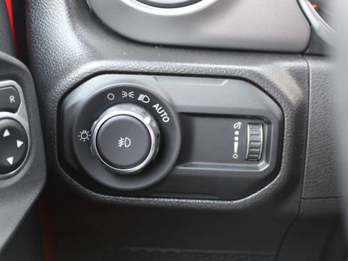 Used 2023 Jeep Wrangler Unlimited Sport AWD/4WD image 14