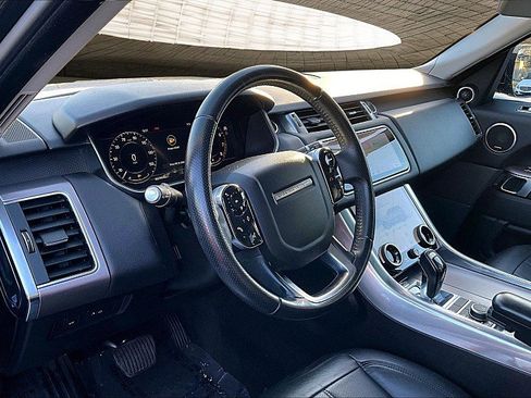 Used 2020 Land Rover Range Rover Sport HSE image 13