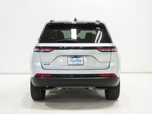 New 2025 Jeep Grand Cherokee Limited image 6