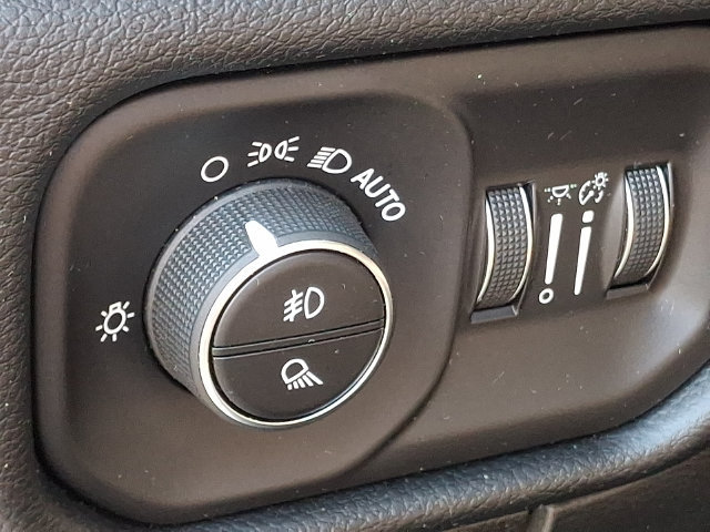 Used 2020 RAM 1500 Laramie AWD/4WD image 26
