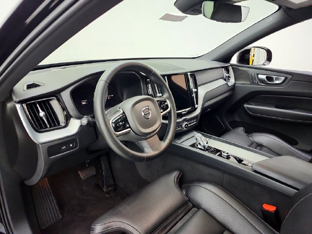 Used 2024 Volvo XC60 T8 Ultimate w/ Climate Package AWD/4WD image 36
