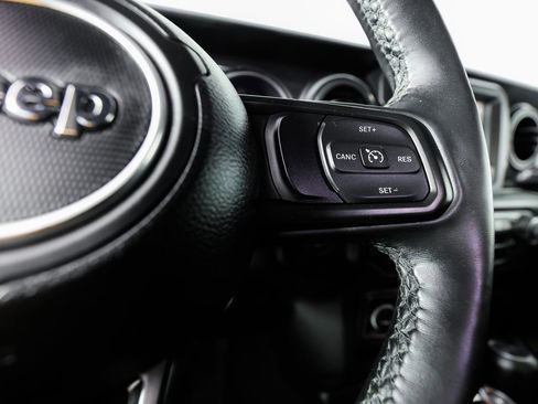 Used 2022 Jeep Wrangler Unlimited Sport image 31