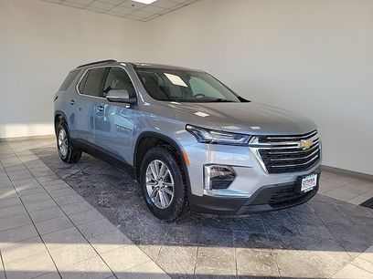 Used 2023 Chevrolet Traverse LT