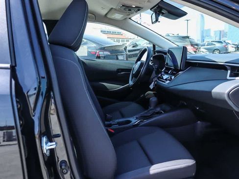Used 2025 Toyota Corolla LE FWD image 16
