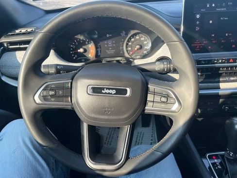Used 2024 Jeep Compass Latitude AWD/4WD image 16