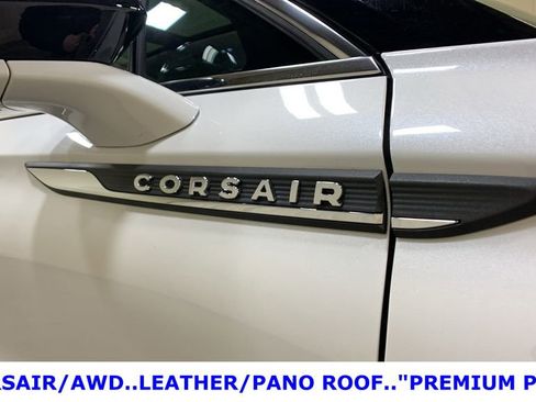 Used 2022 Lincoln Corsair AWD w/ Premium Package image 10