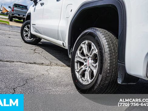 Used 2025 GMC Sierra 1500 SLT RWD image 13