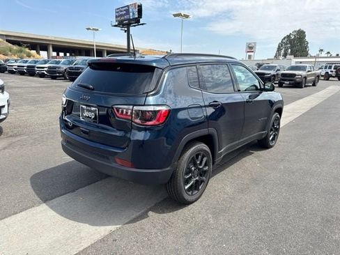 New 2026 Jeep Compass Latitude AWD/4WD image 5
