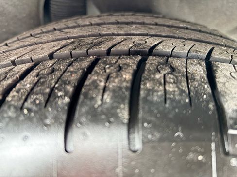 Used 2022 Tesla Model Y Performance image 34