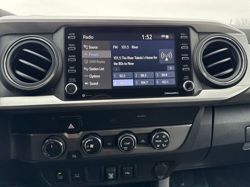 Used 2020 Toyota Tacoma SR5 image 18