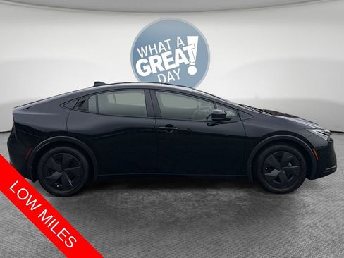 Used 2026 Toyota Prius LE image 2