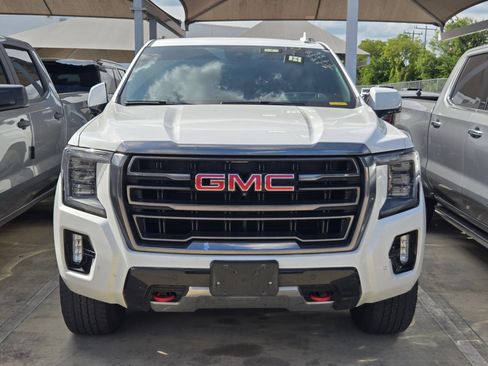 Used 2024 GMC Yukon AT4 w/ Technology Package AWD/4WD image 2