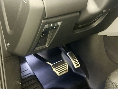 New 2026 Land Rover Defender 110 V8 image 10