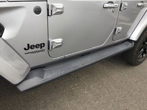 Used 2021 Jeep Wrangler Unlimited Sahara image 15