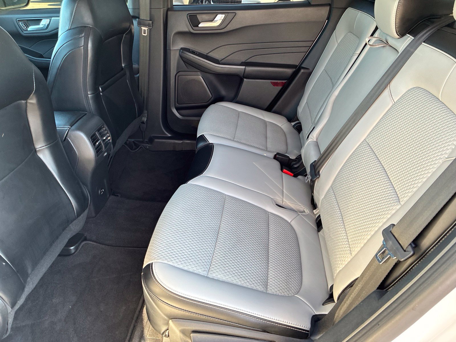 Used 2023 Ford Escape SE FWD image 15
