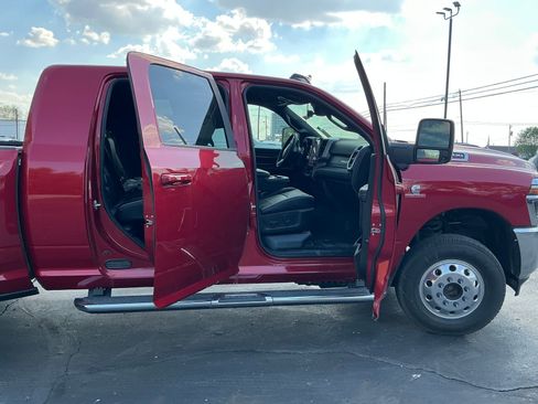 New 2026 RAM 3500 Laramie w/ Towing Technology Group AWD/4WD image 6
