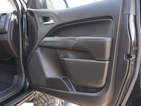 Used 2017 GMC Canyon SLE w/ All Terrain X Package image 15