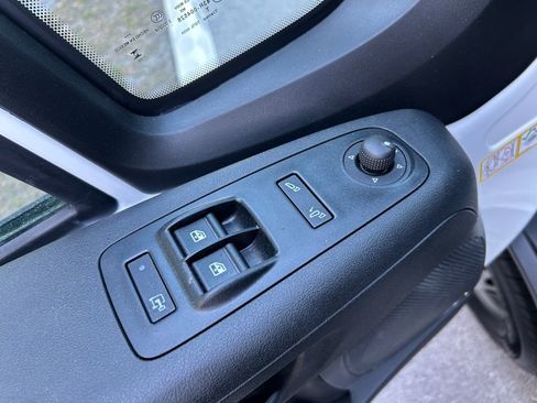 Used 2025 RAM ProMaster 3500 w/ Convenience Group image 42