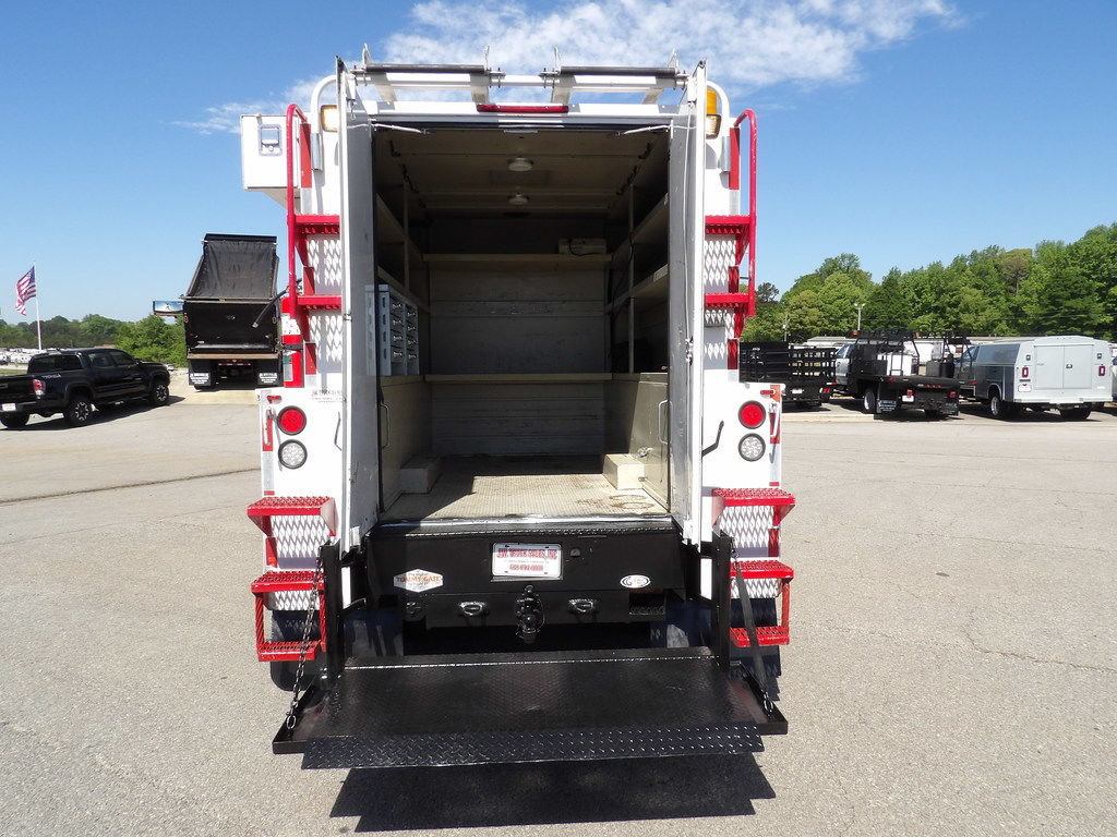 Used 2013 Ford F550 2WD SuperCab Super Duty image 57