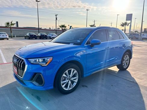 Used 2022 Audi Q3 2.0T Premium image 3