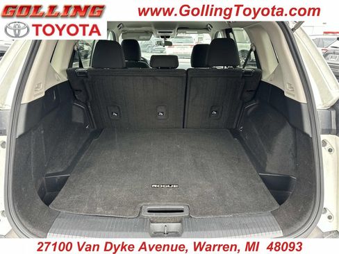 Used 2023 Nissan Rogue S image 10