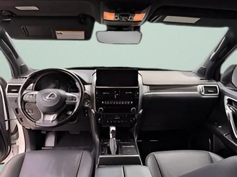 Used 2023 Lexus GX 460 Premium w/ Premium Package AWD/4WD image 35