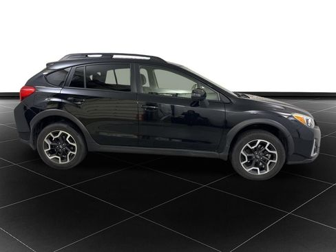 Used 2017 Subaru Crosstrek 2.0i Limited image 6
