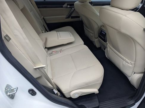 Used 2023 Lexus GX 460 Premium image 14