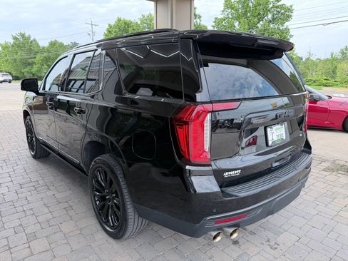 Used 2021 GMC Yukon Denali w/ Denali Premium Package AWD/4WD image 4