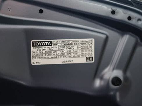 Certified 2025 Toyota Corolla SE image 31