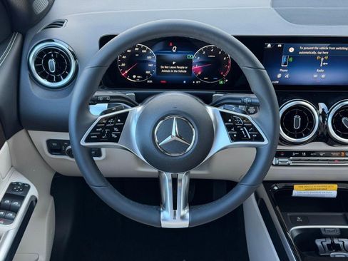 New 2026 Mercedes-Benz GLB 250 image 17