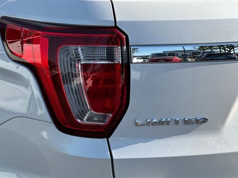 Used 2018 Ford Explorer Limited w/ Equipment Group 301A image 24