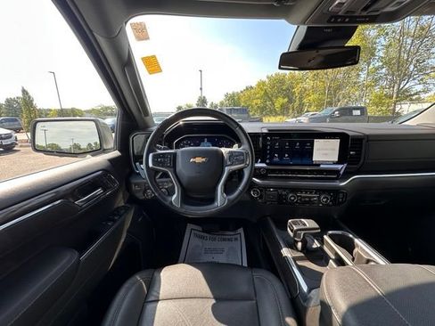 Used 2023 Chevrolet Silverado 1500 LTZ AWD/4WD image 18