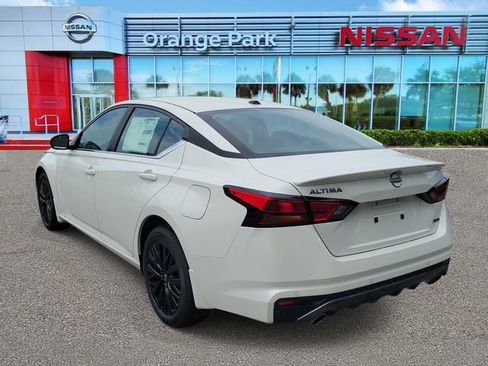 New 2026 Nissan Altima 2.5 SV w/ SV Special Edition Package AWD/4WD image 3