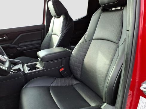 Used 2024 Toyota Tacoma TRD Off-Road image 18