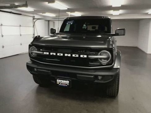 Used 2024 Ford Bronco Outer Banks AWD/4WD image 3