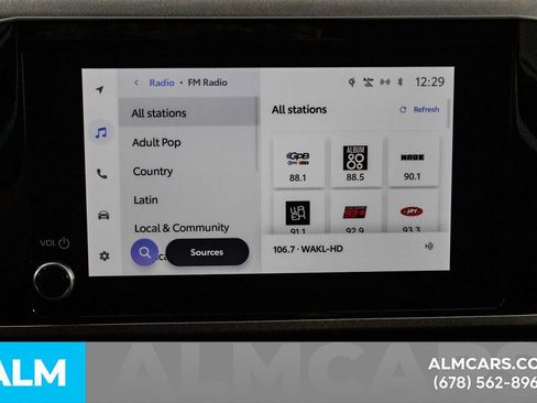 Used 2025 Toyota Camry SE image 35