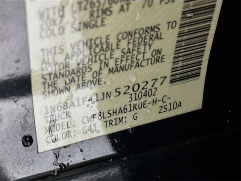 Used 2018 Nissan Titan SV w/ SV Convenience Package image 32