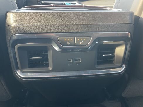 Used 2025 GMC Sierra 3500 Denali Ultimate image 16