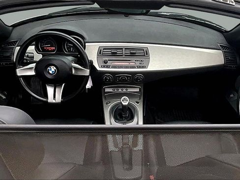 Used 2003 BMW Z4 3.0i image 8